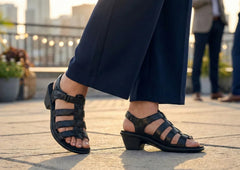 Tessa - Black Snake